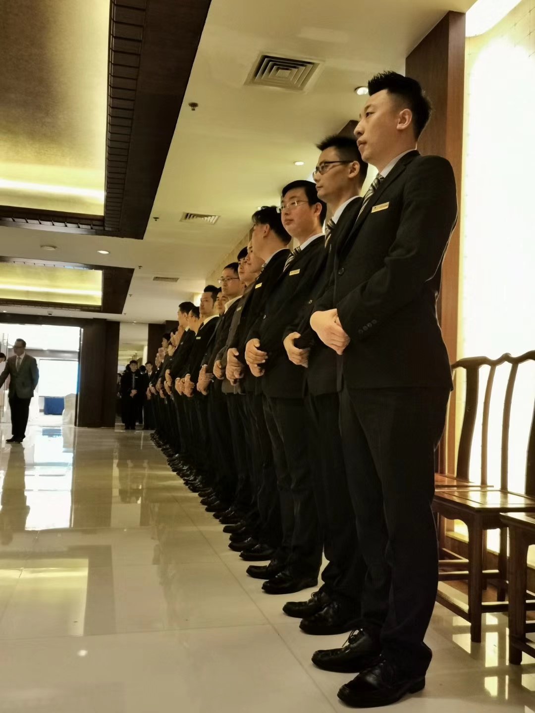 五星級(jí)酒店服務(wù)禮儀培訓(xùn)網(wǎng)站設(shè)計(jì) 打造卓越服務(wù)的數(shù)字門(mén)面